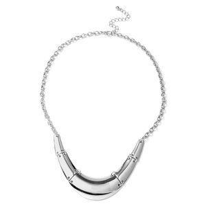 New Collar/ Choker Necklace in Silvertone